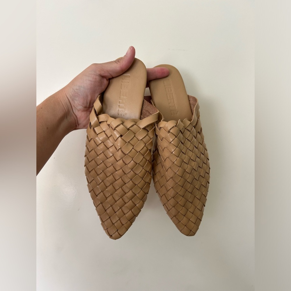 Tan Liberte’ Mules